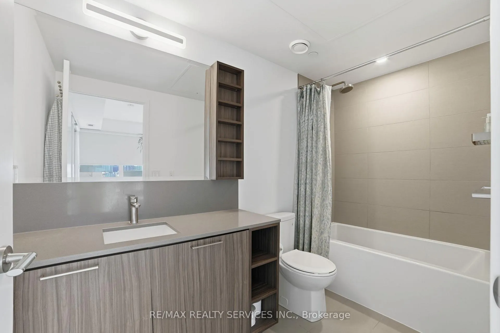 Photo 15 of Unit 2121, 19 Western Battery Road, Toronto, Niagara — HOMEH