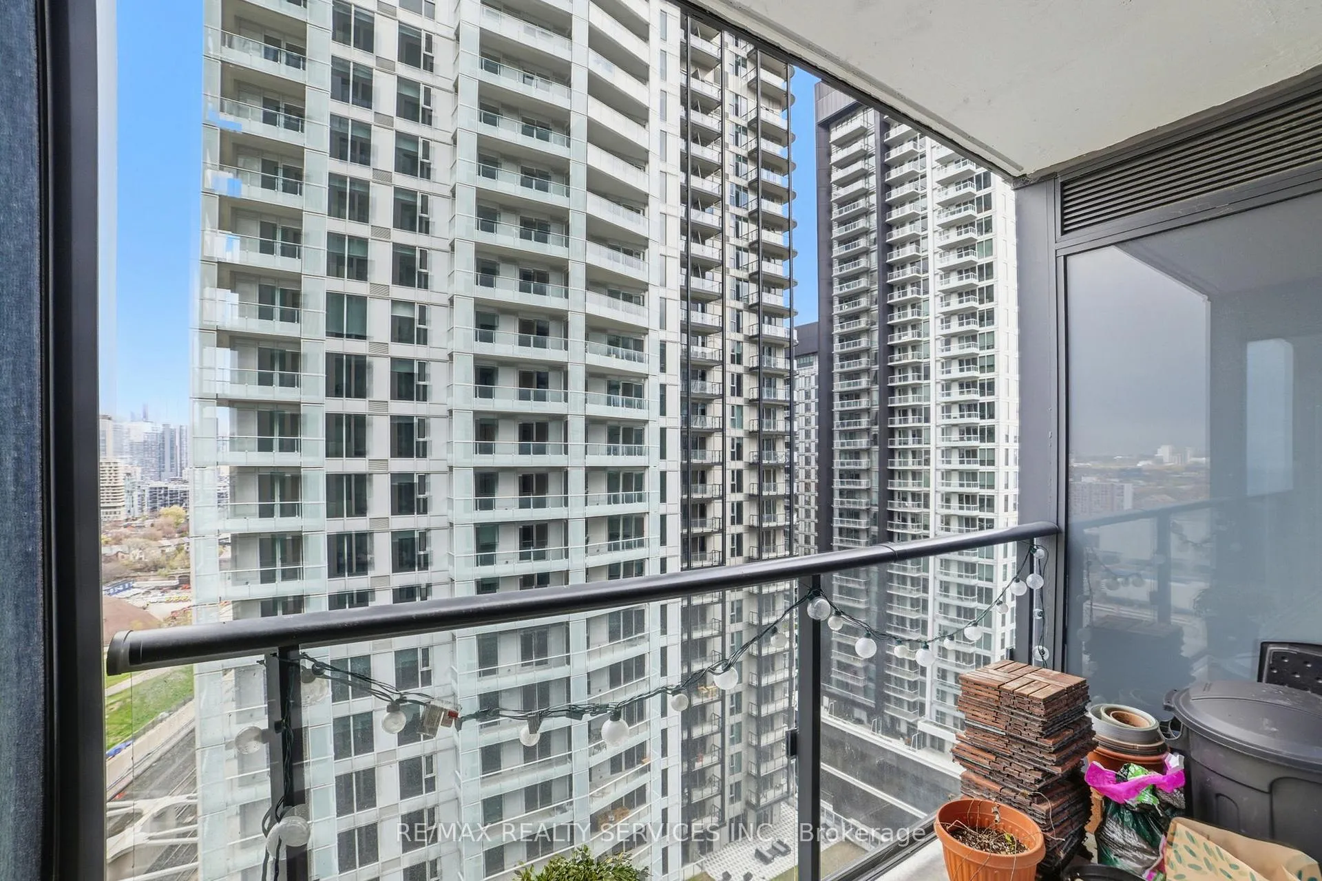 Photo 17 of Unit 2121, 19 Western Battery Road, Toronto, Niagara — HOMEH