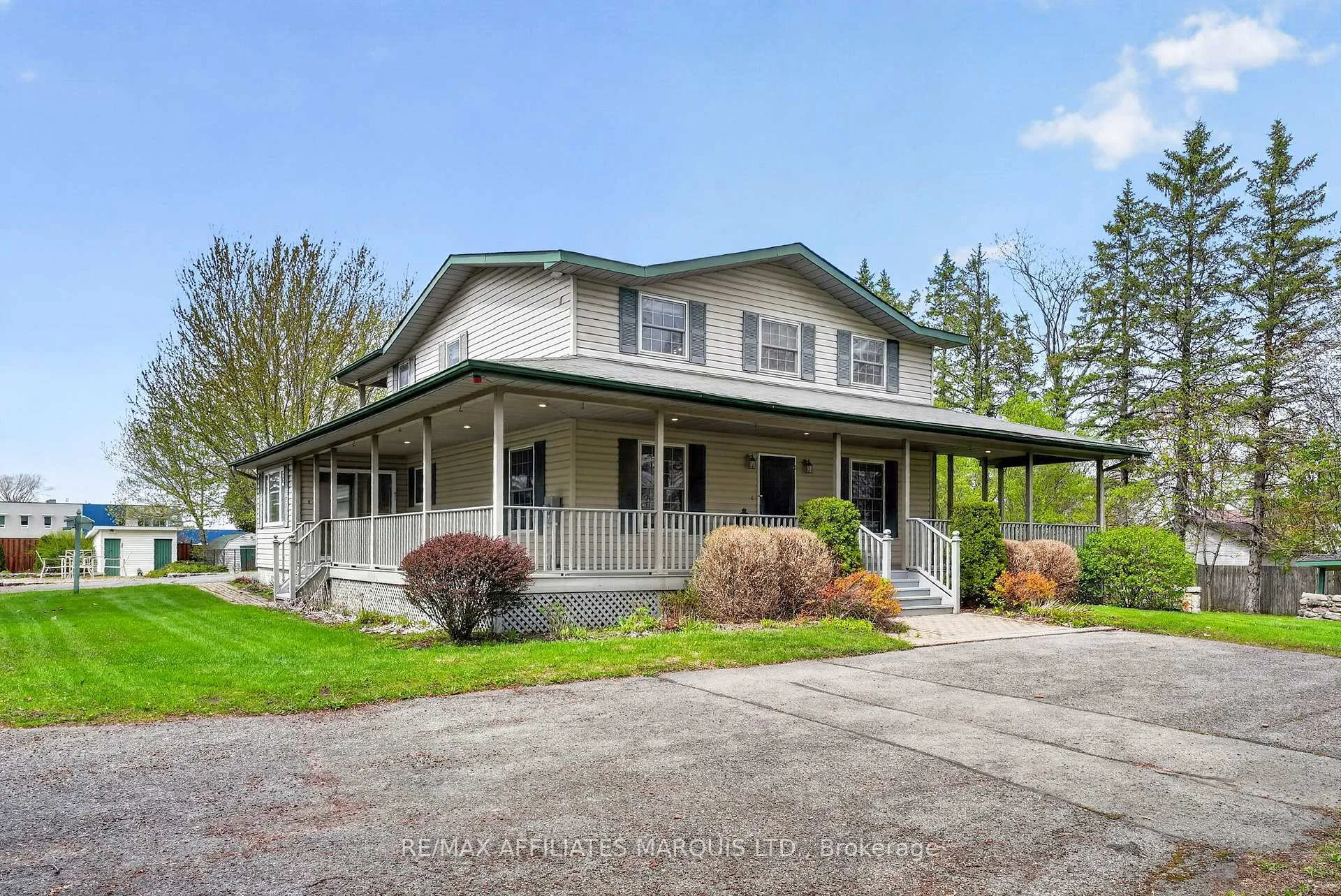 Photo 2 of 315 Eleventh Street E, Cornwall — HOMEH