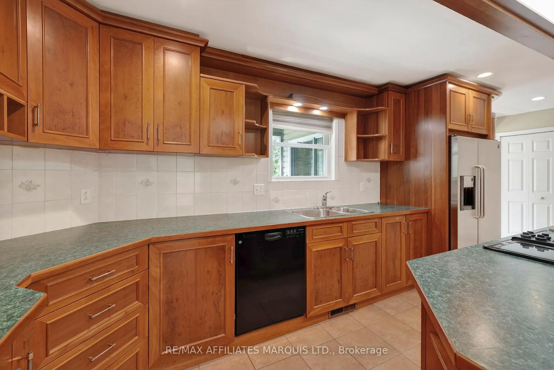 Photo 8 of 315 Eleventh Street E, Cornwall — HOMEH