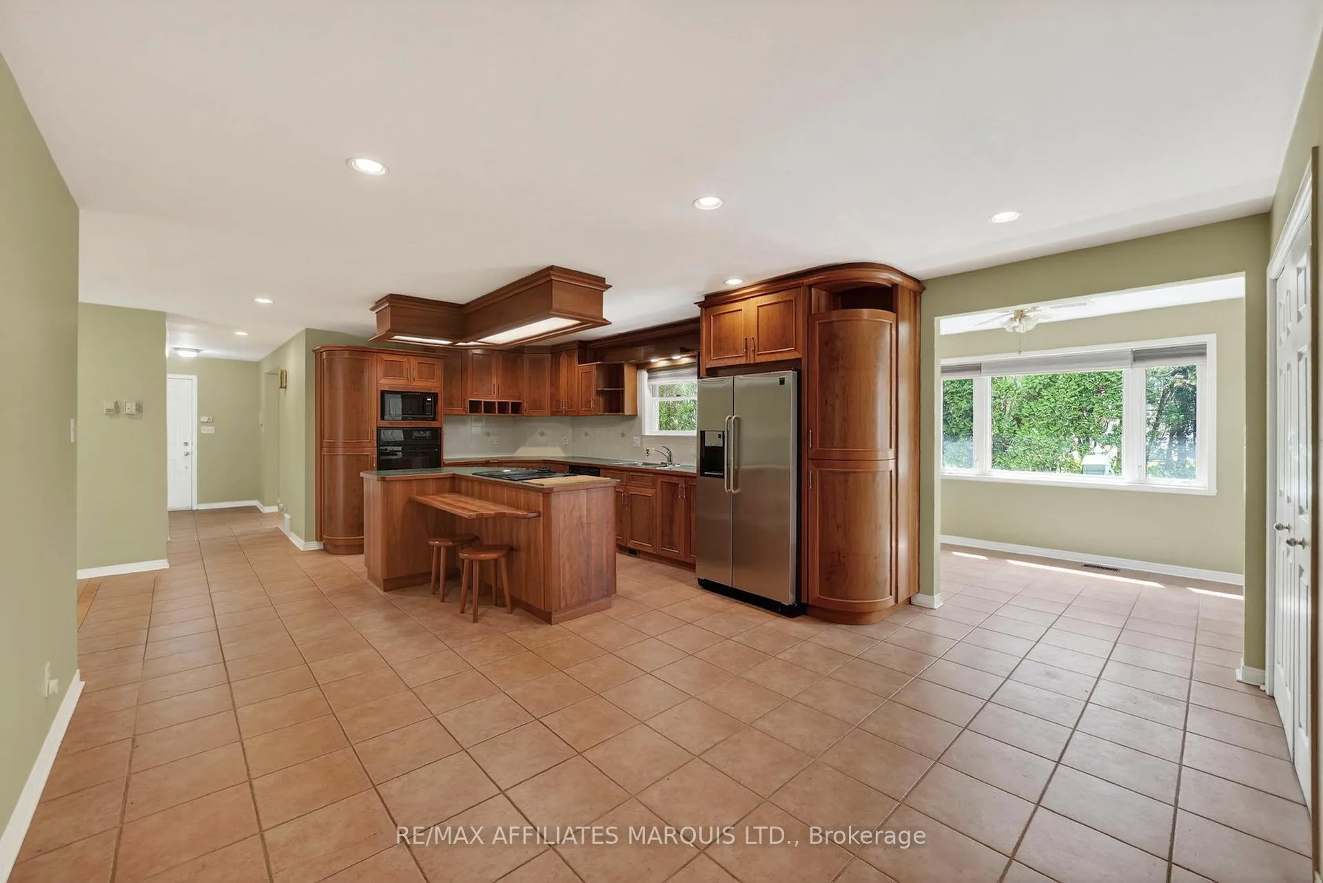 Photo 9 of 315 Eleventh Street E, Cornwall — HOMEH