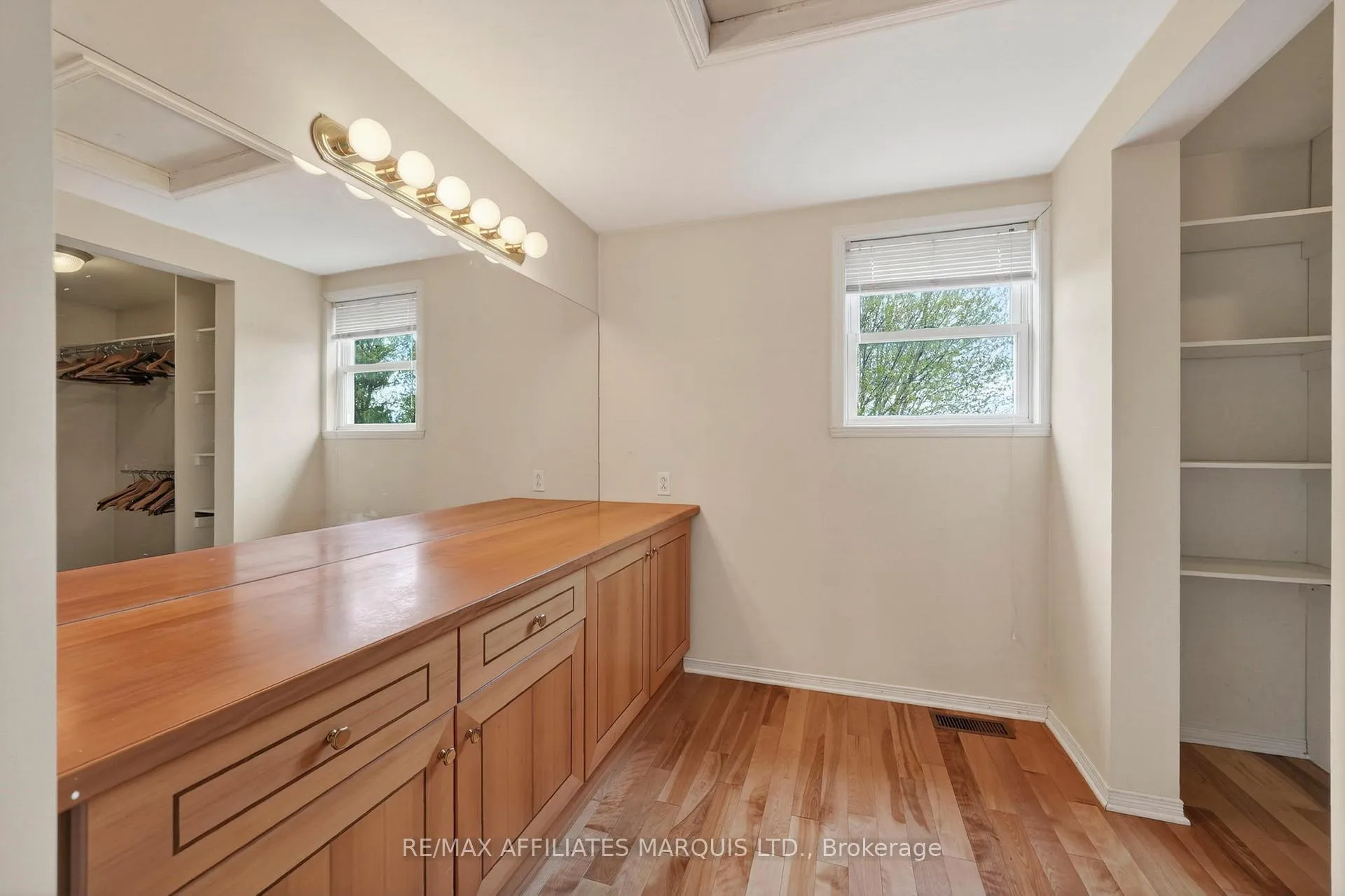 Photo 25 of 315 Eleventh Street E, Cornwall — HOMEH