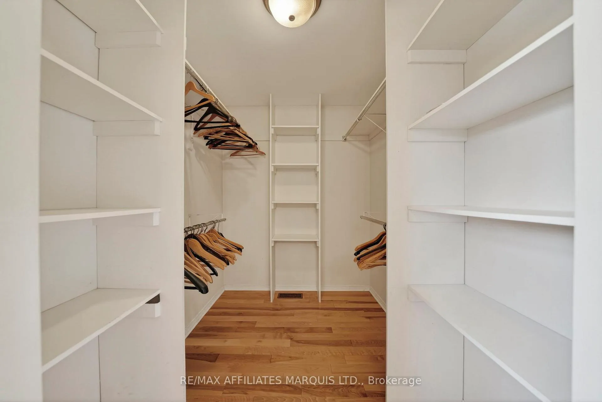 Photo 26 of 315 Eleventh Street E, Cornwall — HOMEH