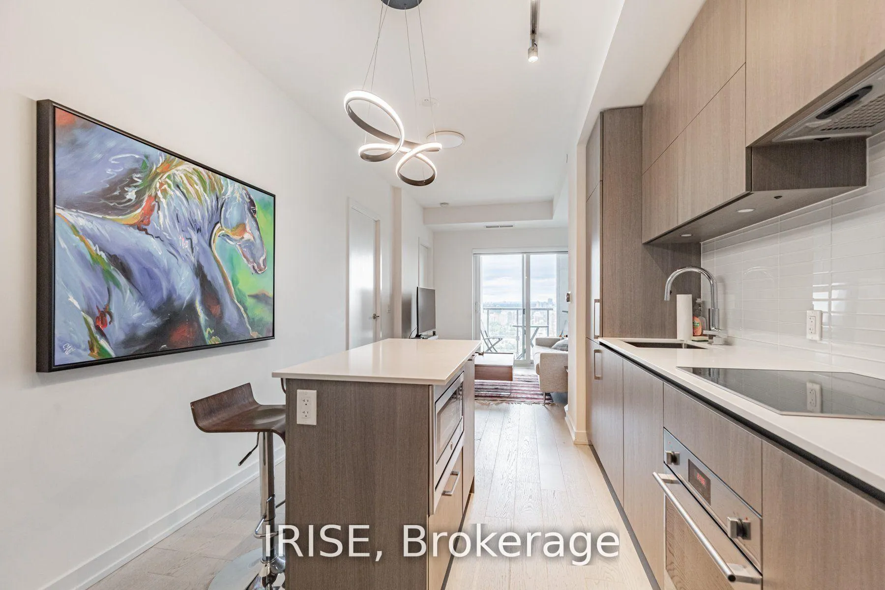 Front of Unit 4306, 1 Yorkville Avenue