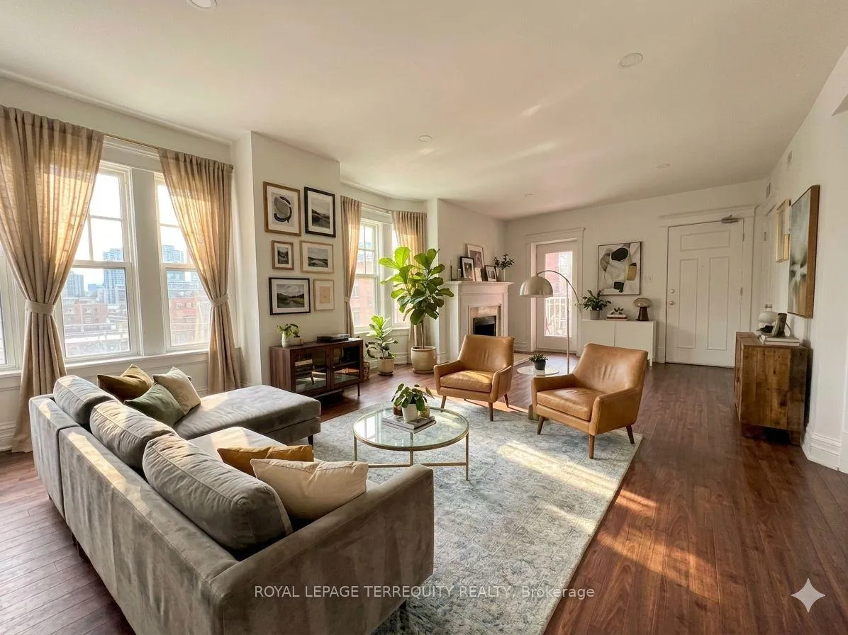 Photo 2 of Unit Unit 2, 8 Webster Avenue, Toronto, The Annex — HOMEH