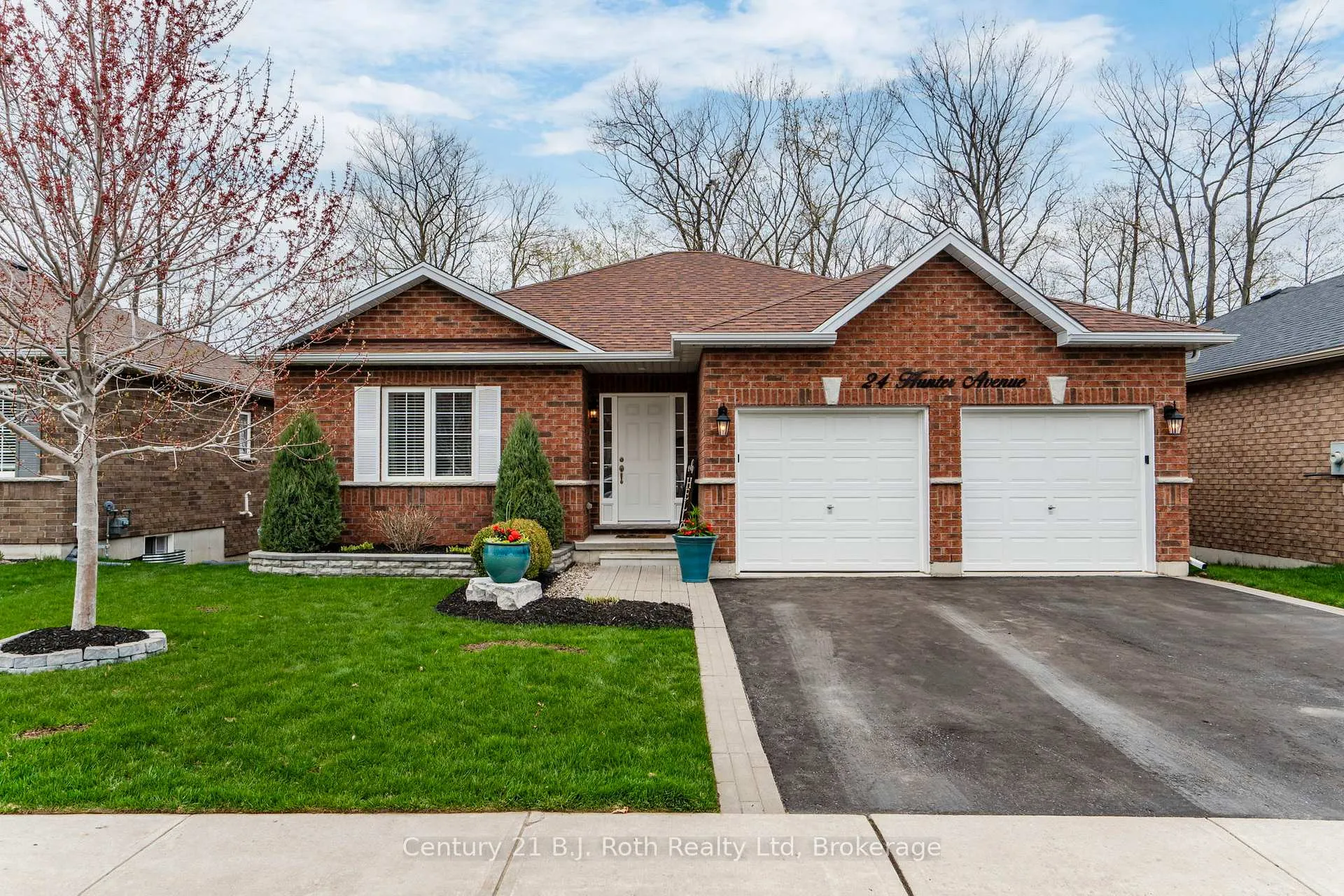 Photo 1 of 24 Hunter Avenue, Tay, Victoria Harbour — HOMEH