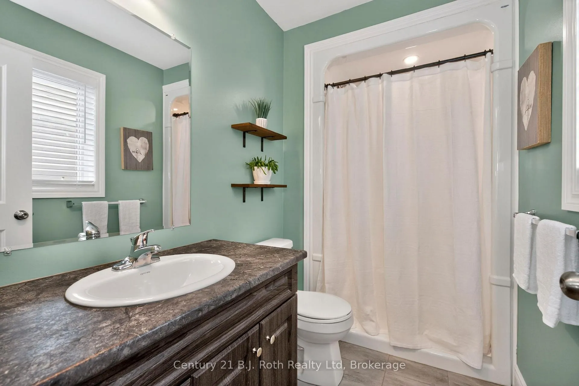 Photo 16 of 24 Hunter Avenue, Tay, Victoria Harbour — HOMEH