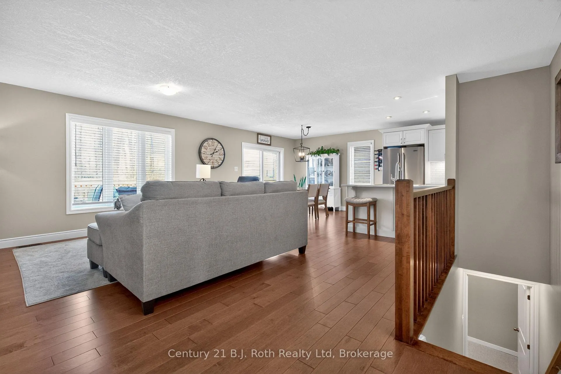 Photo 21 of 24 Hunter Avenue, Tay, Victoria Harbour — HOMEH