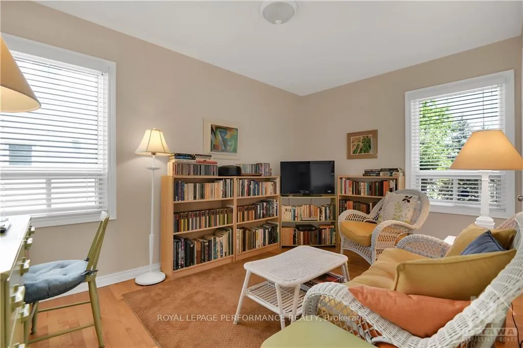 Photo 11 of 1707 Edge Hill Place, Ottawa, Ridgemont — HOMEH