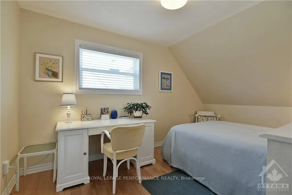 Photo 16 of 1707 Edge Hill Place, Ottawa, Ridgemont — HOMEH