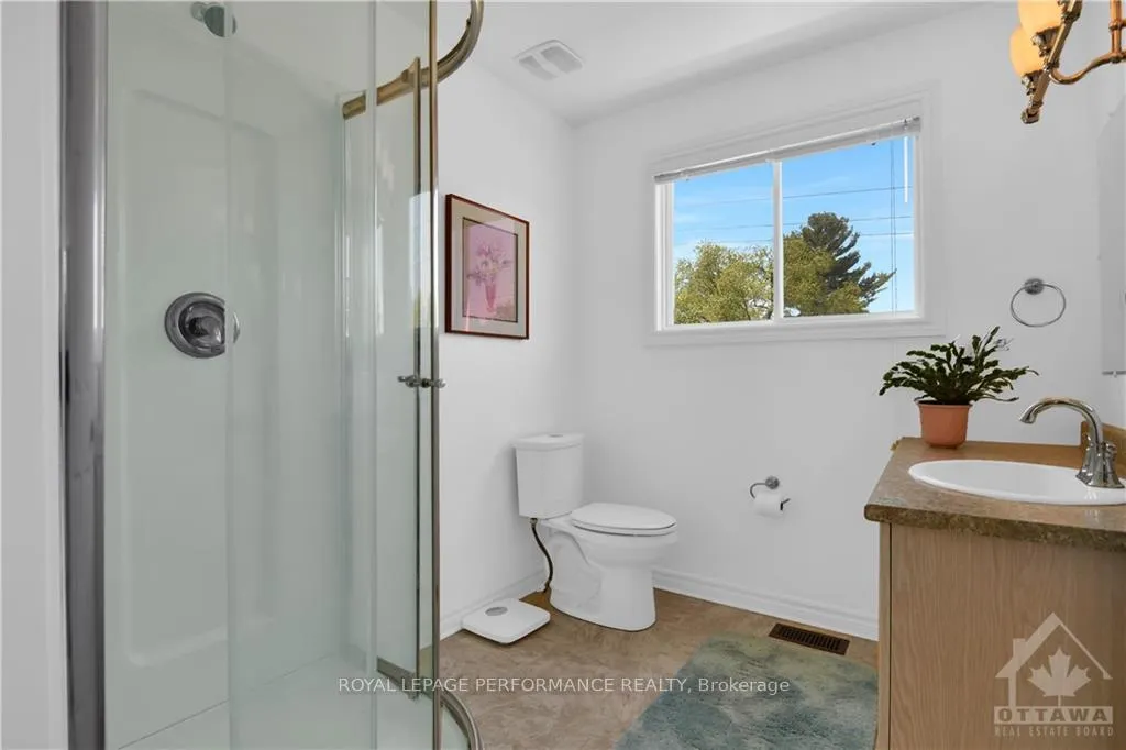 Photo 17 of 1707 Edge Hill Place, Ottawa, Ridgemont — HOMEH