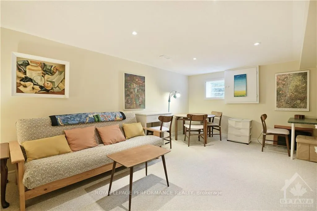 Photo 18 of 1707 Edge Hill Place, Ottawa, Ridgemont — HOMEH