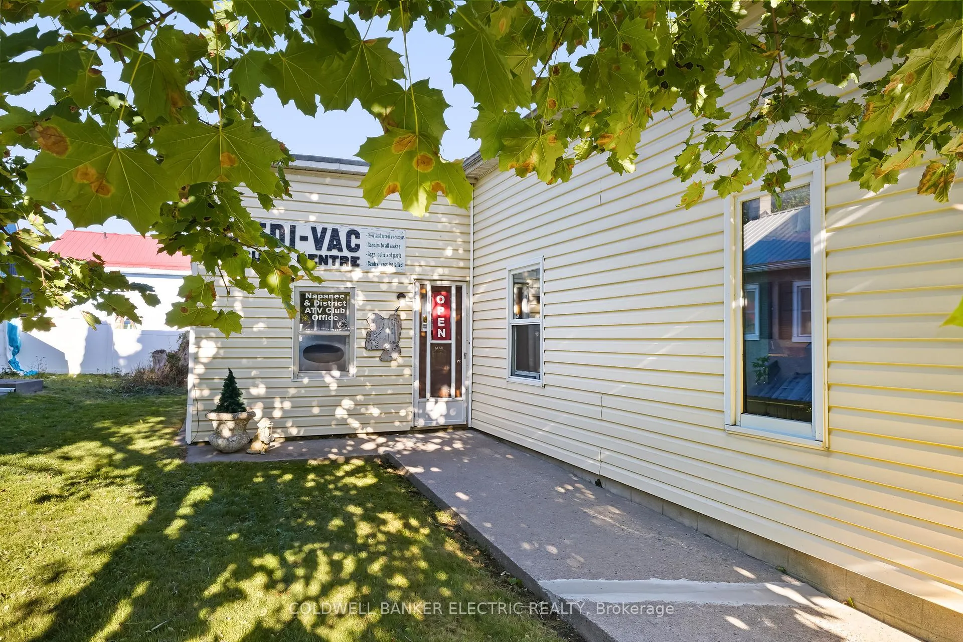 Photo 11 of 59 Centre Street N, Greater Napanee — HOMEH