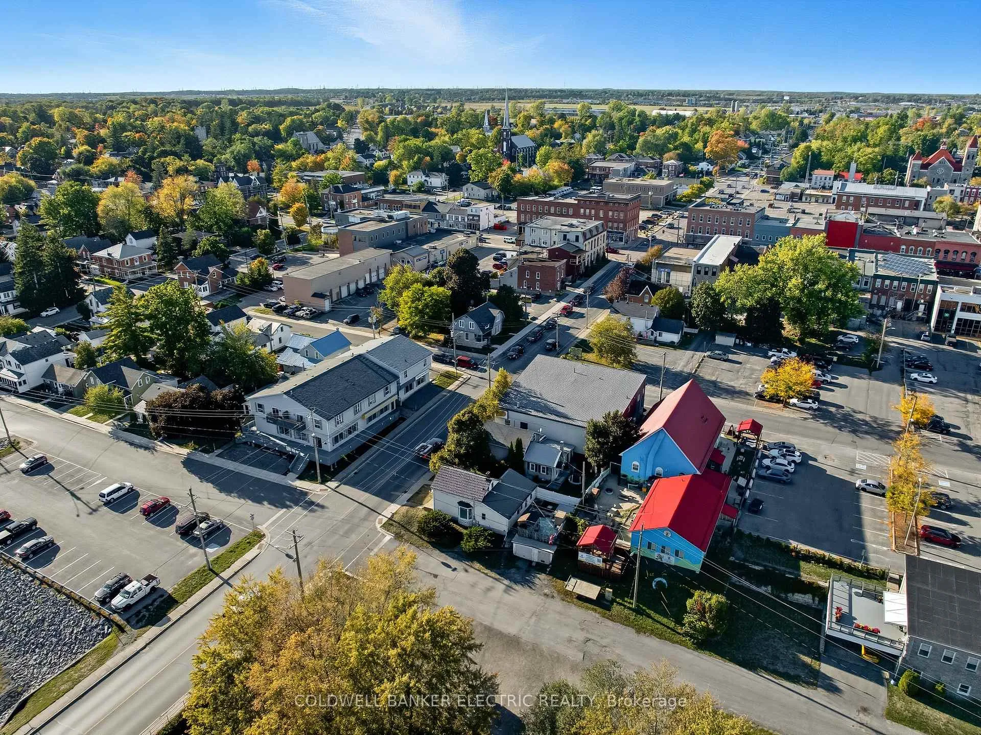 Photo 24 of 59 Centre Street N, Greater Napanee — HOMEH