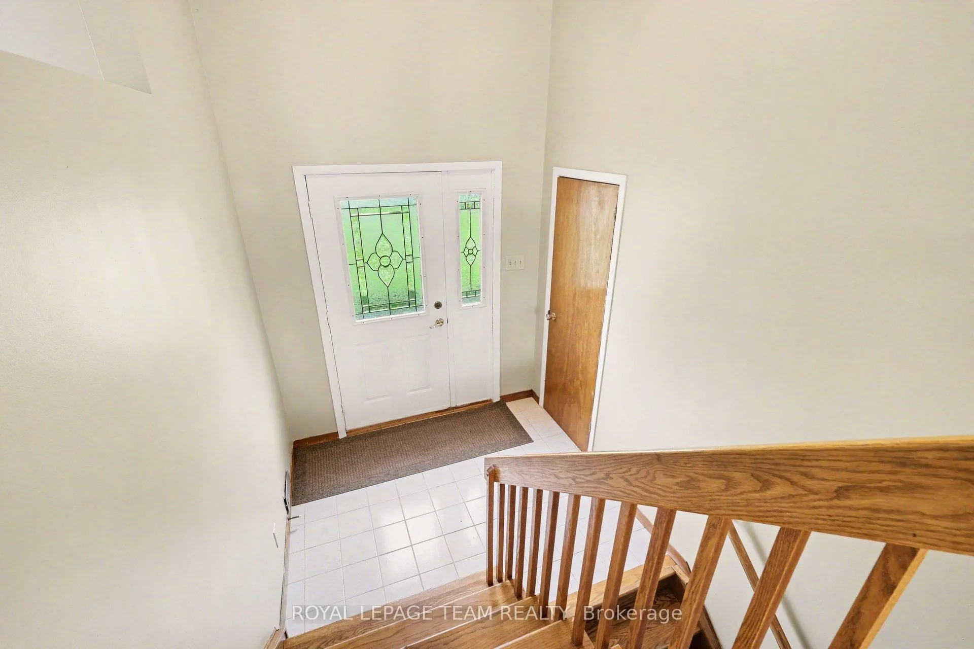 Photo 4 of 6294 Ottawa Street, Ottawa, Richmond — HOMEH