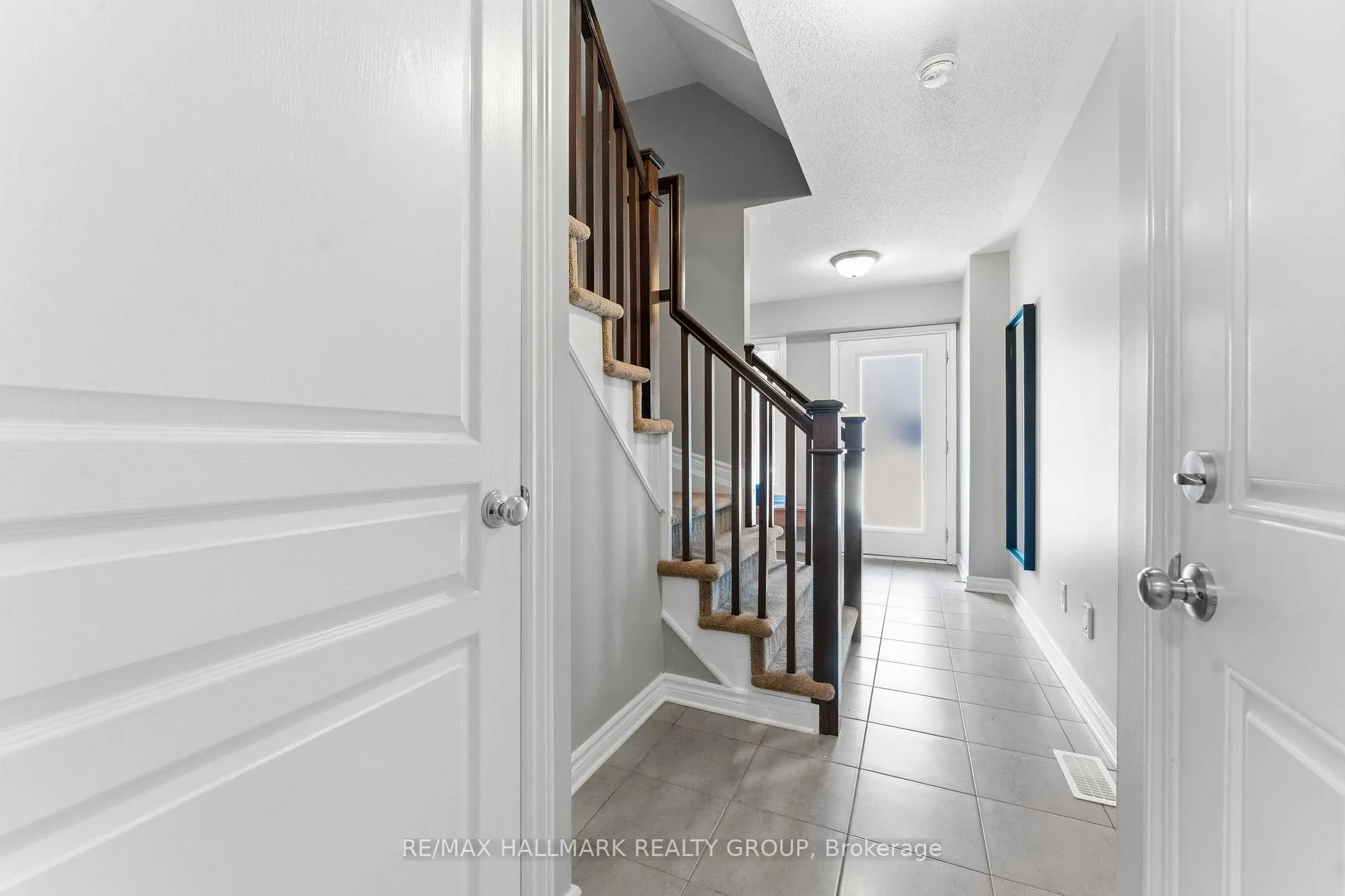 Photo 5 of 107 Wild Senna Way, Ottawa, Barrhaven - Longfields — HOMEH