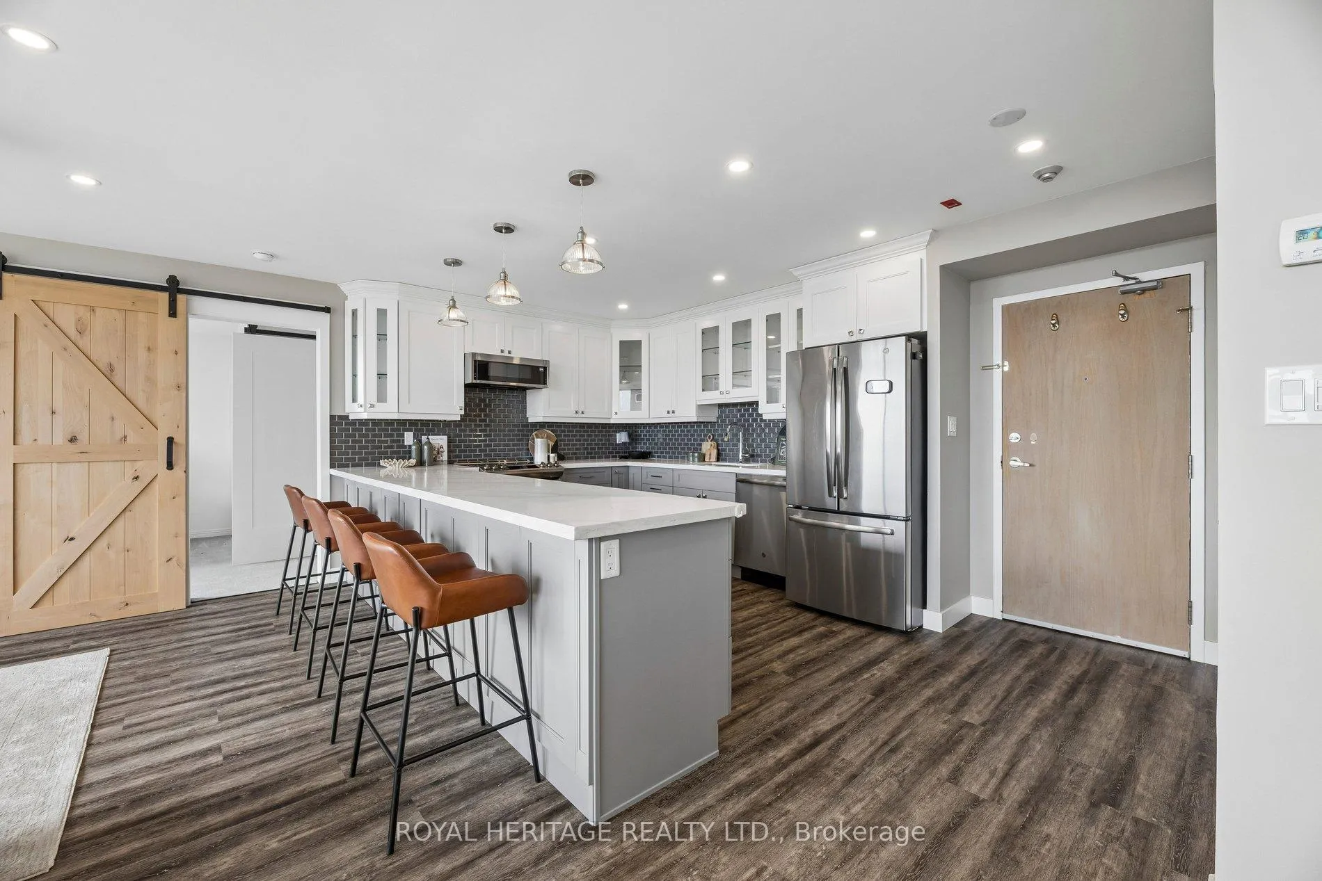 Photo 5 of Unit 1209, 711 Rossland Road E, Whitby, Pringle Creek — HOMEH