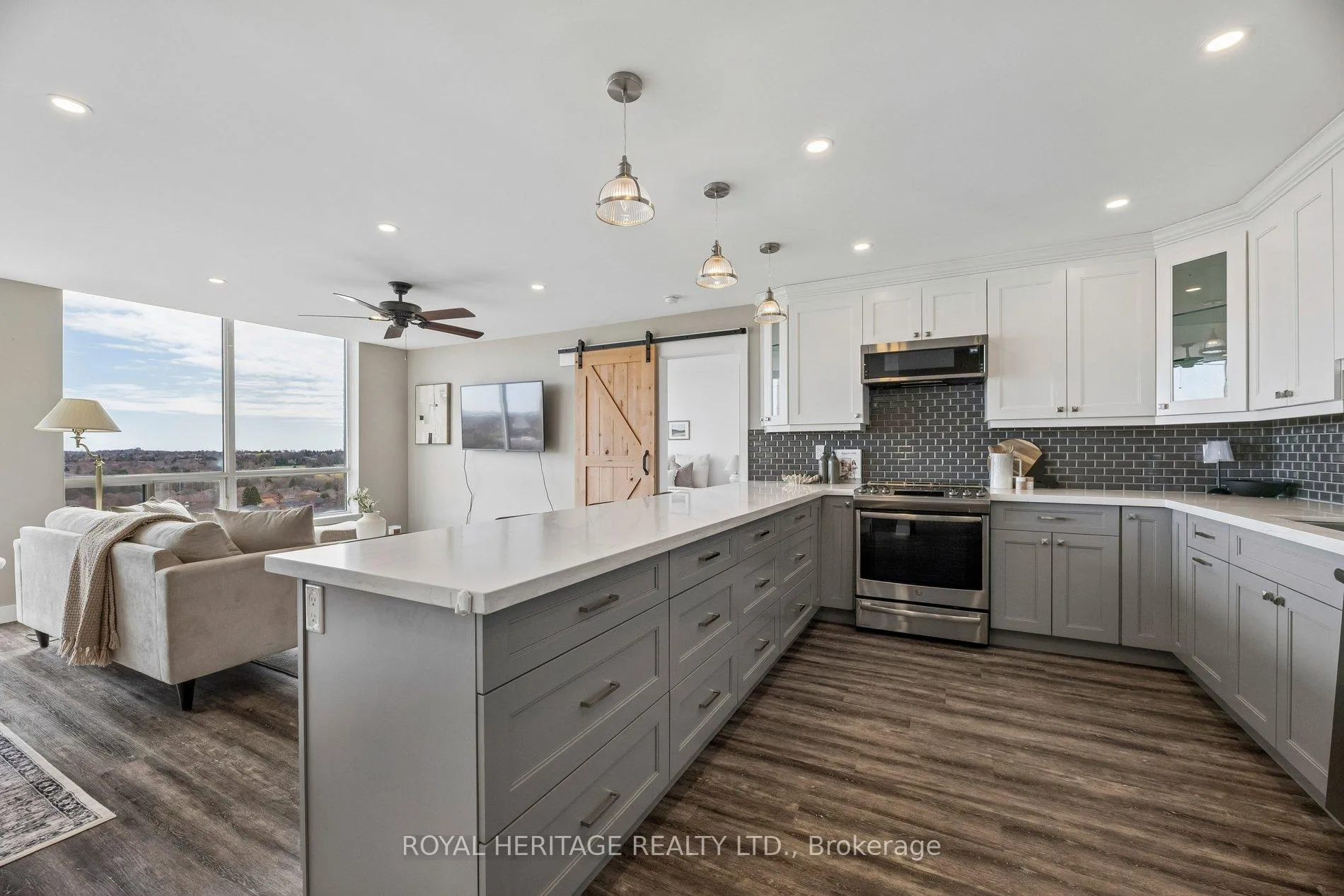 Photo 6 of Unit 1209, 711 Rossland Road E, Whitby, Pringle Creek — HOMEH