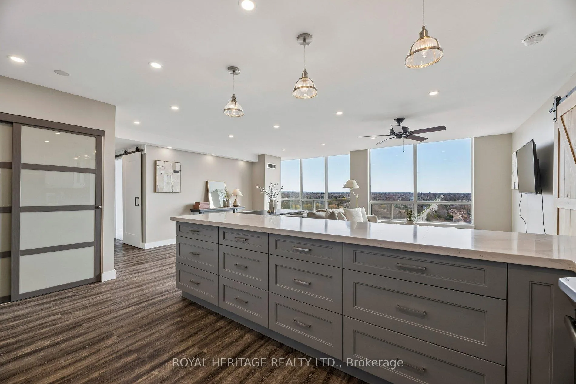 Photo 8 of Unit 1209, 711 Rossland Road E, Whitby, Pringle Creek — HOMEH