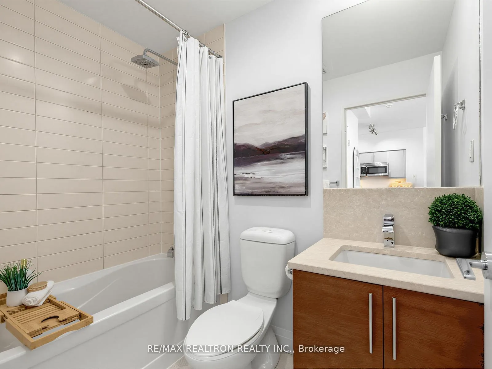 Photo 11 of Unit 1101, 83 Redpath Avenue, Toronto, Mount Pleasant West — HOMEH