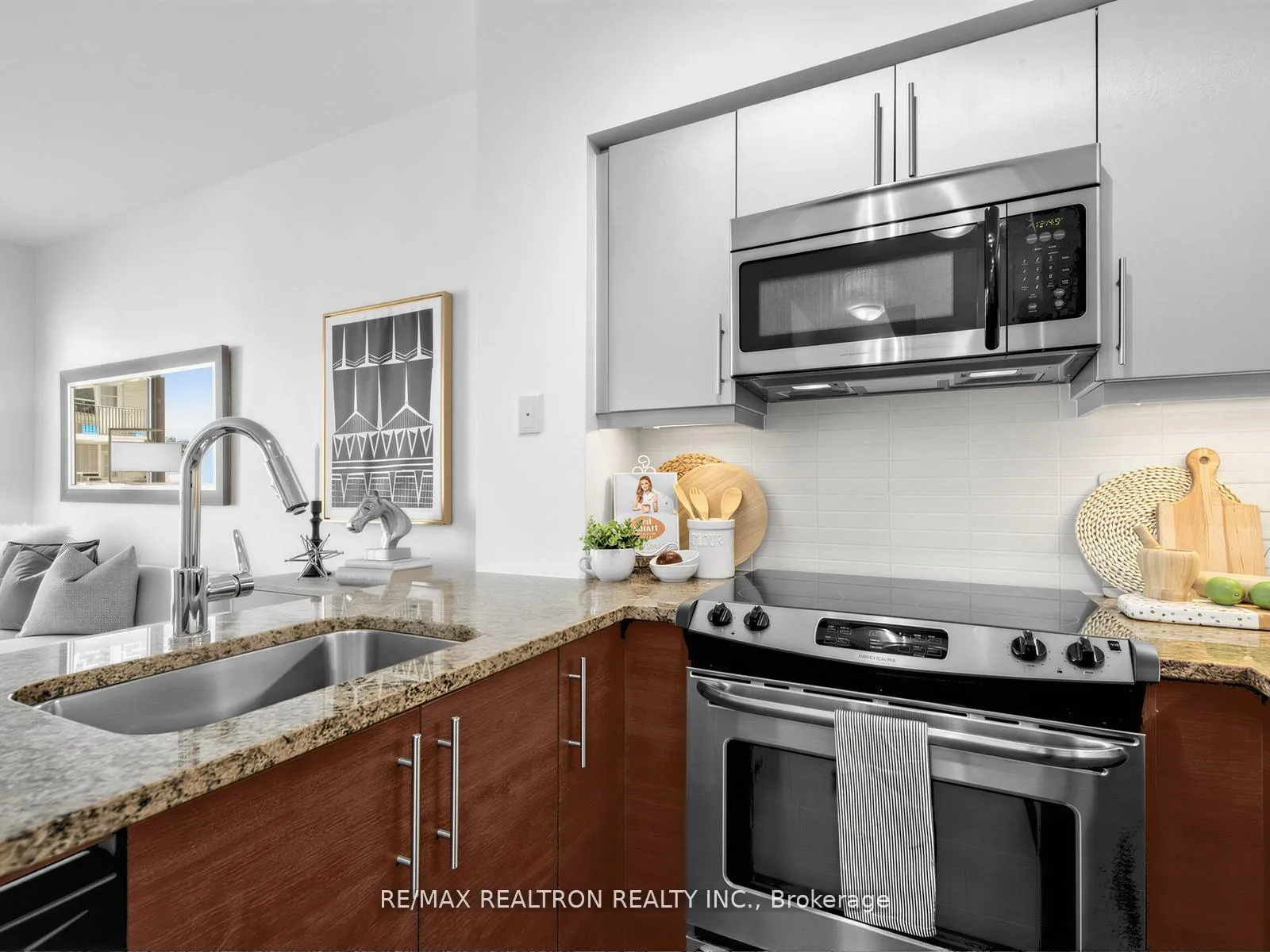 Photo 19 of Unit 1101, 83 Redpath Avenue, Toronto, Mount Pleasant West — HOMEH