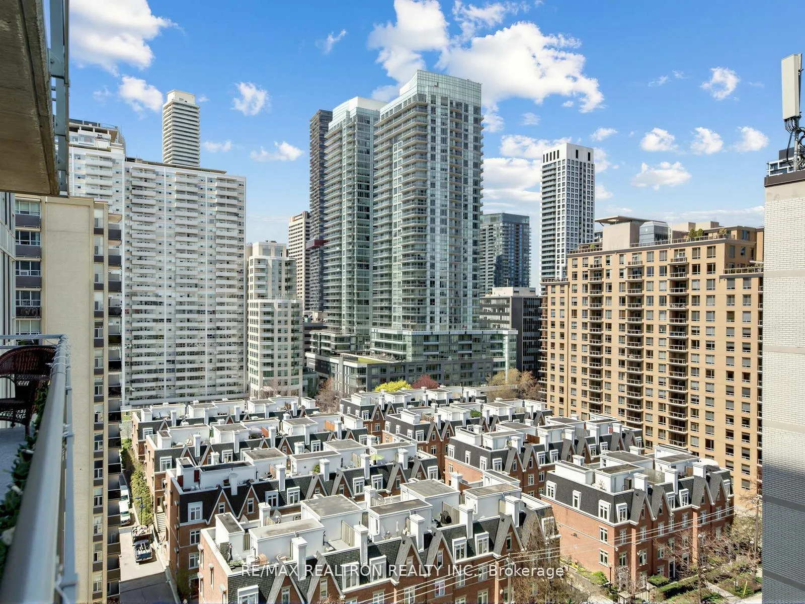 Photo 24 of Unit 1101, 83 Redpath Avenue, Toronto, Mount Pleasant West — HOMEH