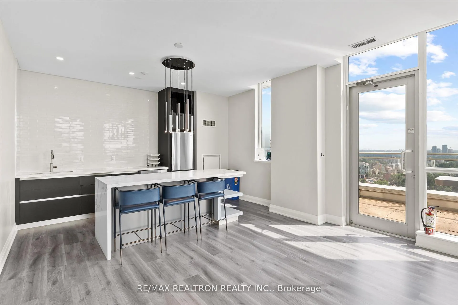 Photo 36 of Unit 1101, 83 Redpath Avenue, Toronto, Mount Pleasant West — HOMEH