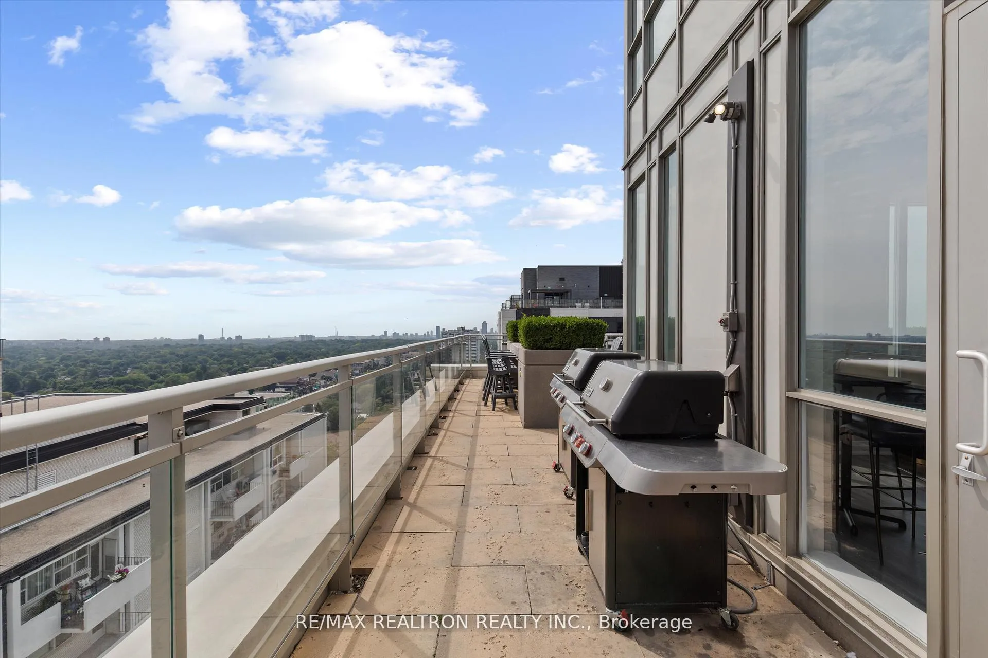 Photo 39 of Unit 1101, 83 Redpath Avenue, Toronto, Mount Pleasant West — HOMEH