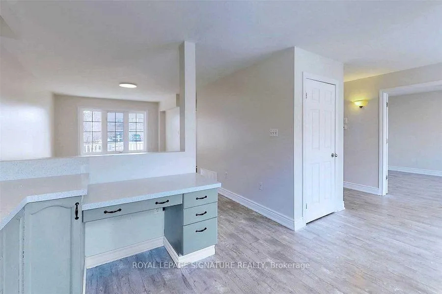 Photo 9 of 9 Sydenham Wells, Barrie, 400 East — HOMEH