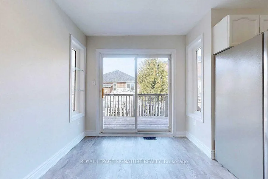 Photo 11 of 9 Sydenham Wells, Barrie, 400 East — HOMEH