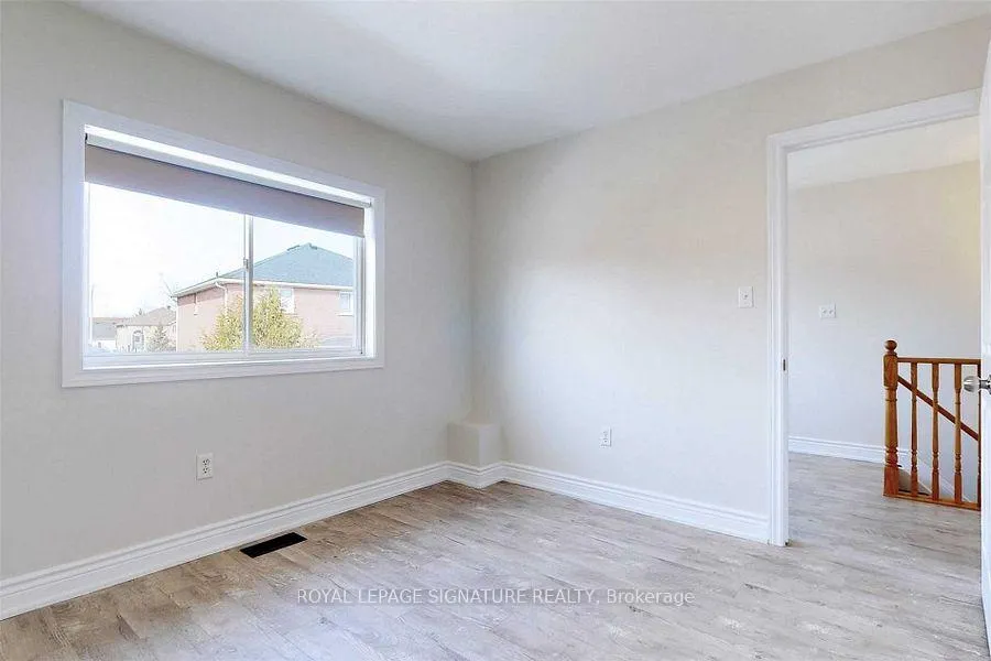 Photo 19 of 9 Sydenham Wells, Barrie, 400 East — HOMEH
