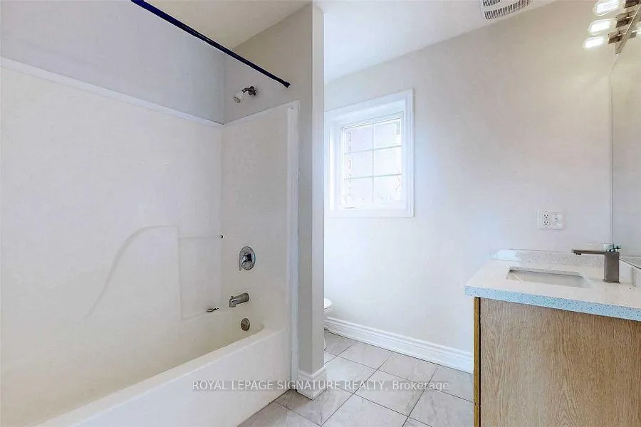 Photo 22 of 9 Sydenham Wells, Barrie, 400 East — HOMEH