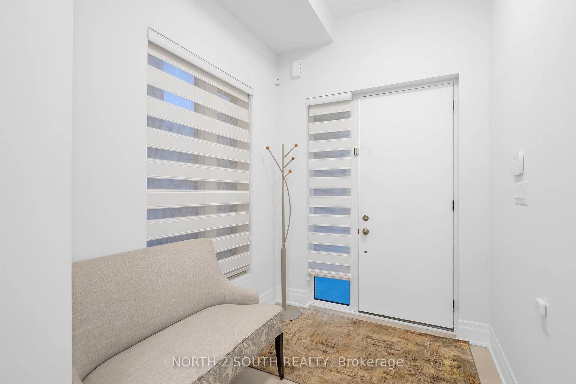 Photo 4 of 25 Aylin Crescent, Vaughan, Patterson — HOMEH