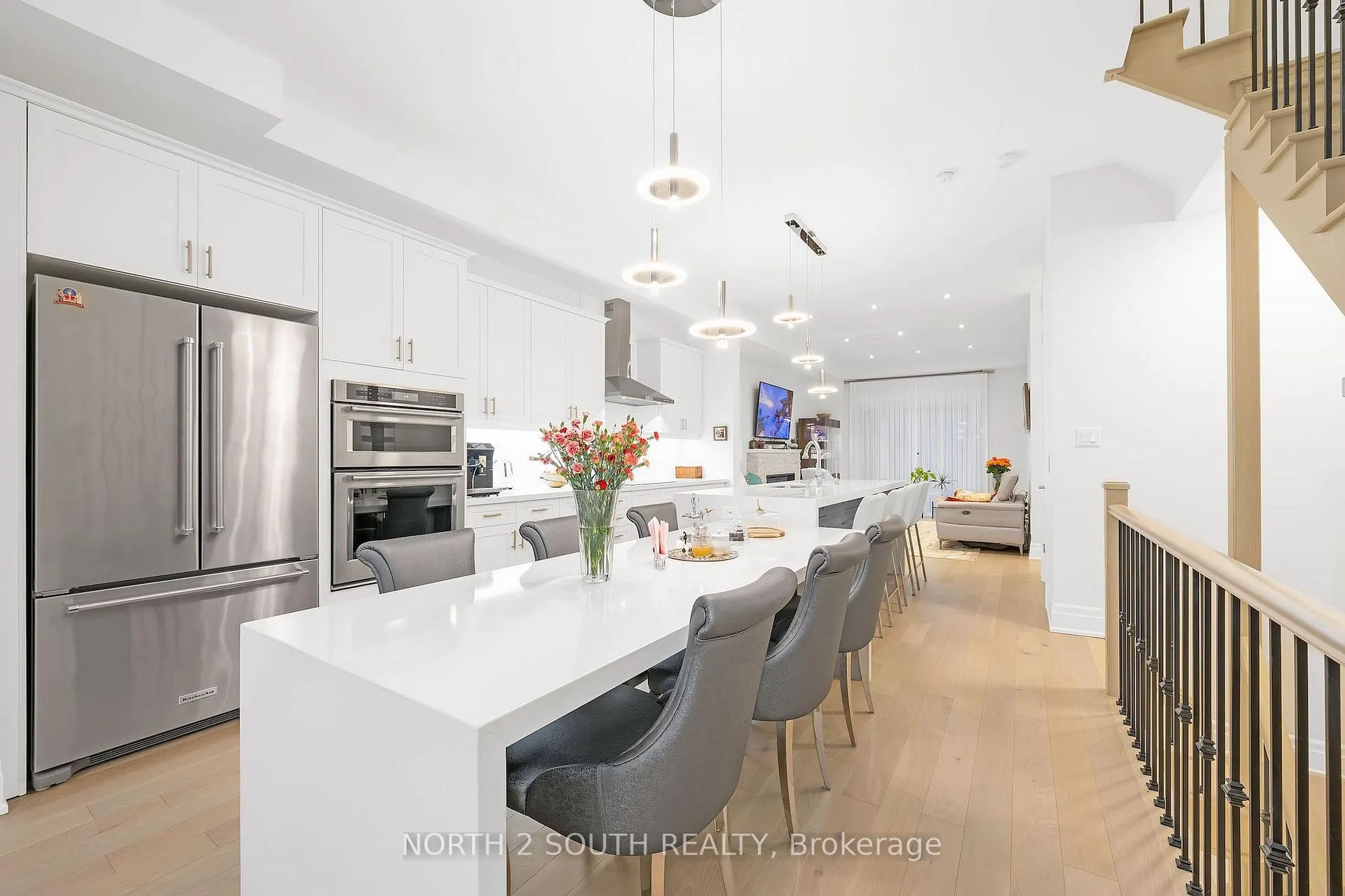 Photo 10 of 25 Aylin Crescent, Vaughan, Patterson — HOMEH