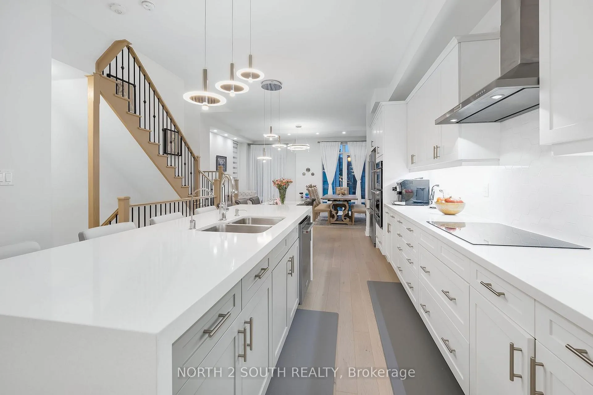 Photo 12 of 25 Aylin Crescent, Vaughan, Patterson — HOMEH