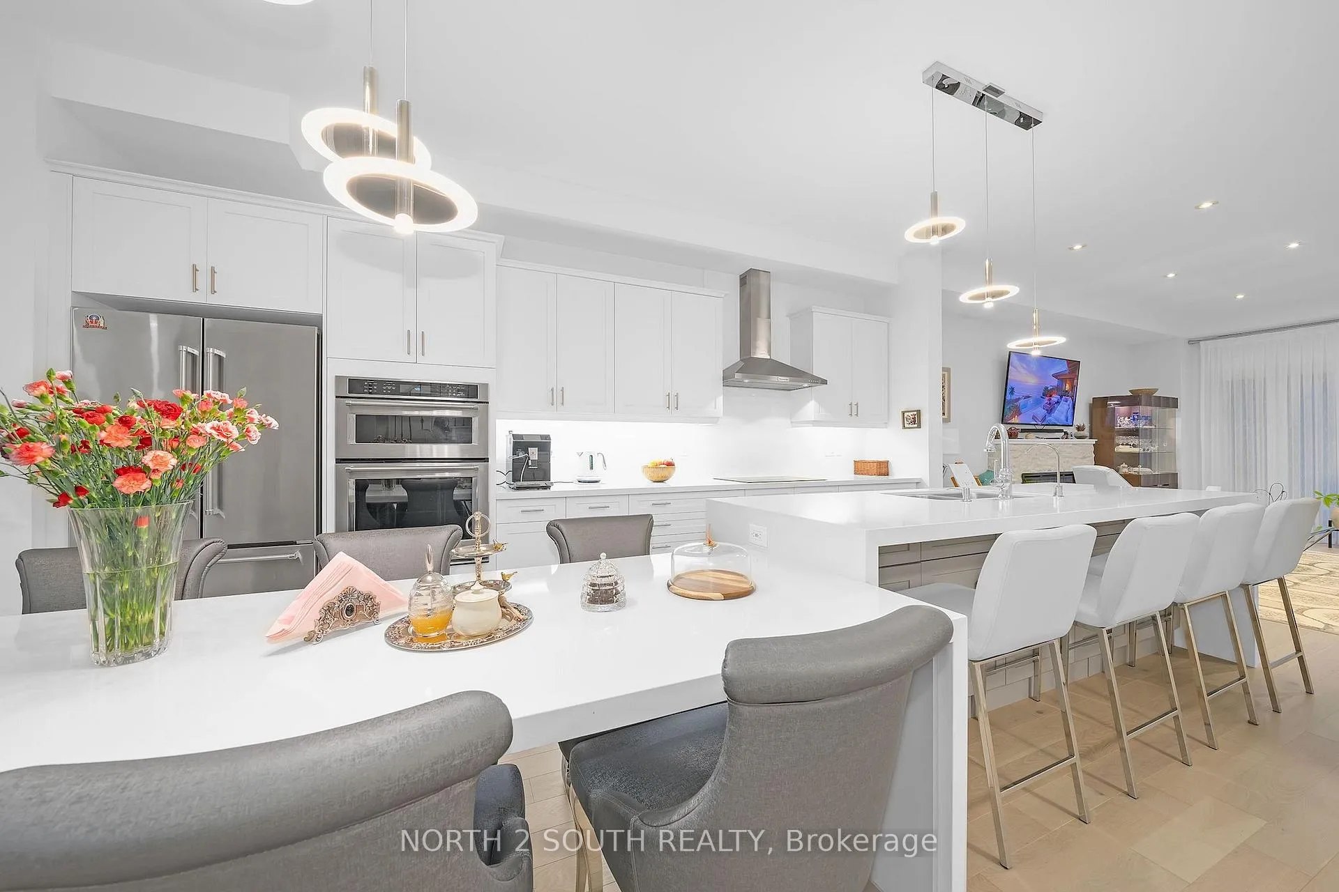 Photo 13 of 25 Aylin Crescent, Vaughan, Patterson — HOMEH