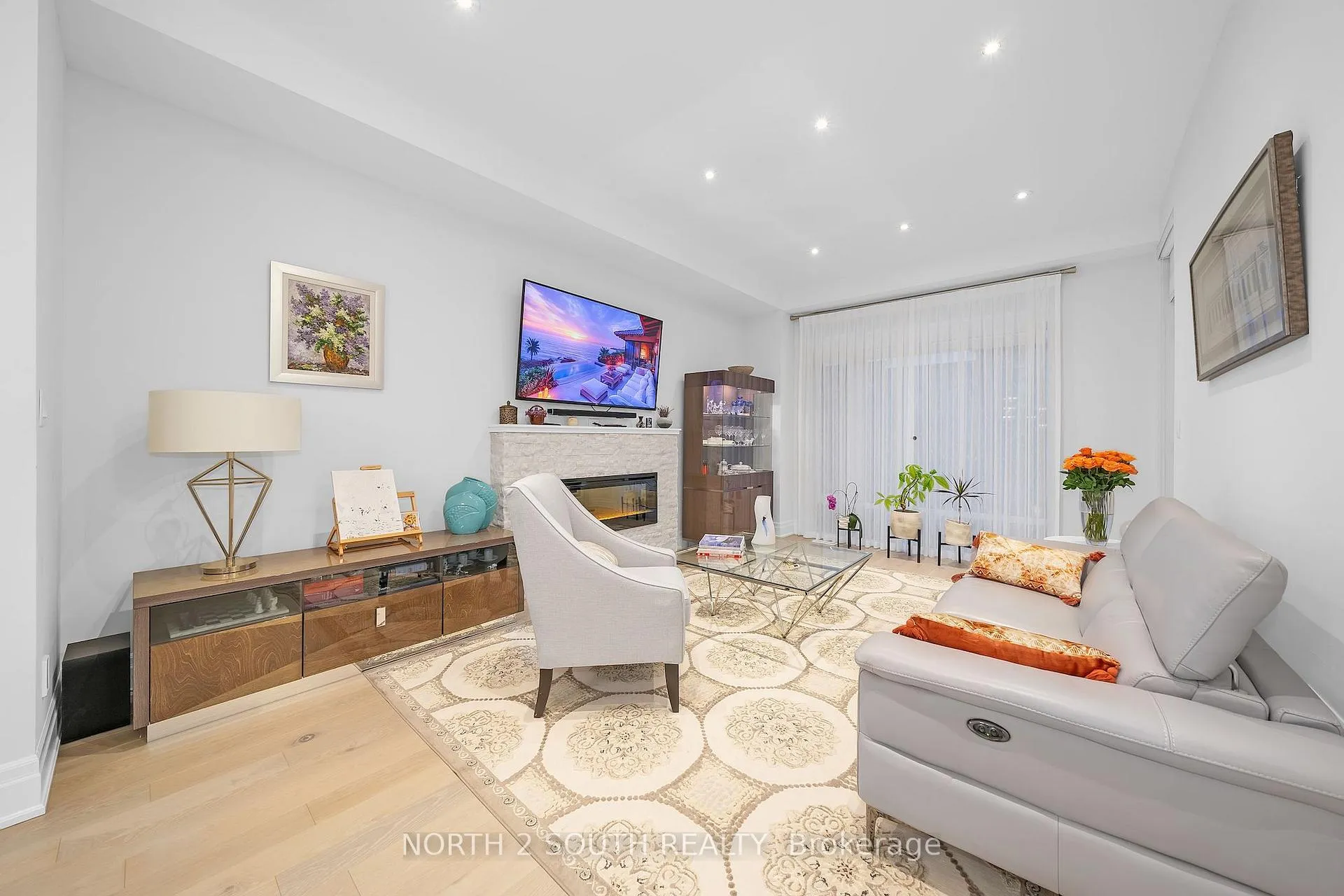 Photo 16 of 25 Aylin Crescent, Vaughan, Patterson — HOMEH