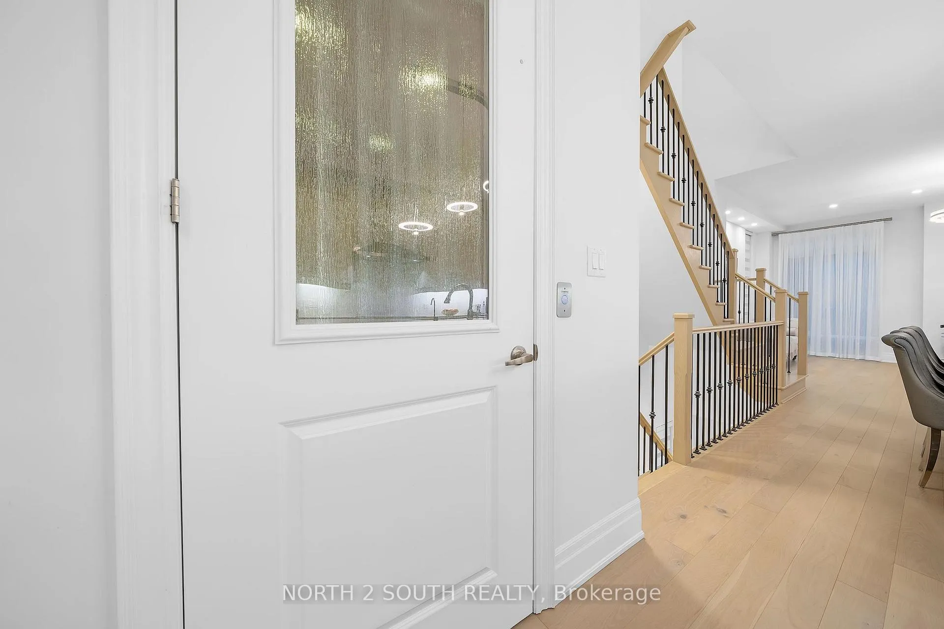 Photo 18 of 25 Aylin Crescent, Vaughan, Patterson — HOMEH