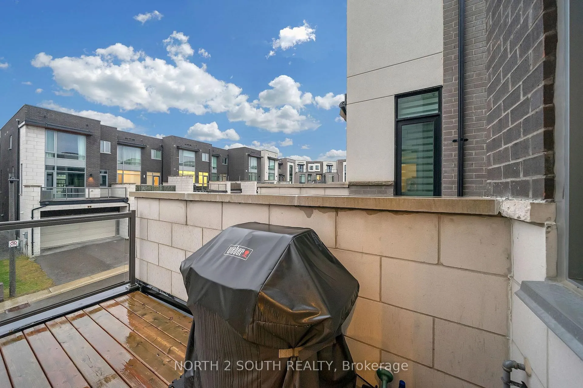 Photo 24 of 25 Aylin Crescent, Vaughan, Patterson — HOMEH