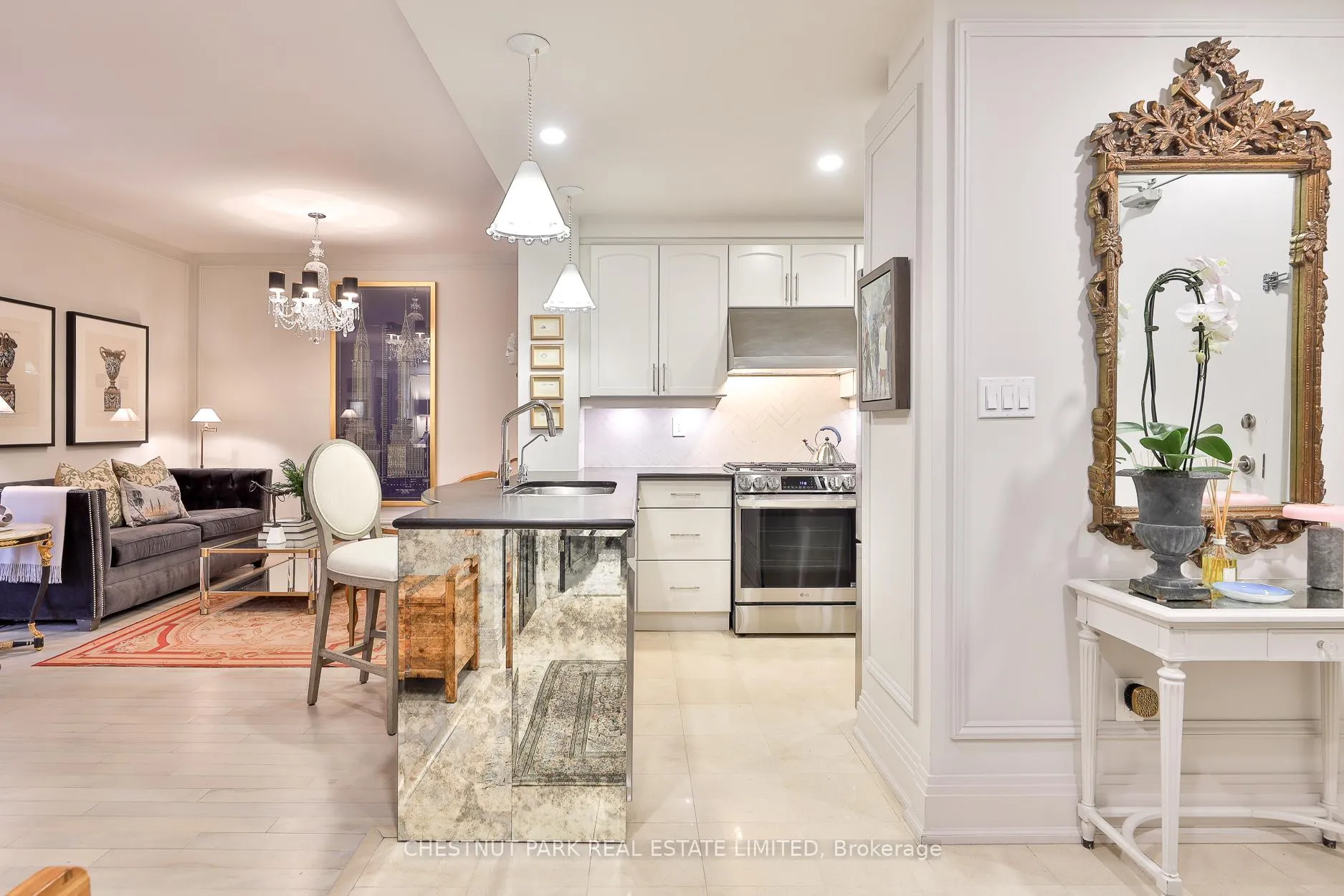 Photo 4 of Unit 508, 99 Avenue Road, Toronto, The Annex — HOMEH