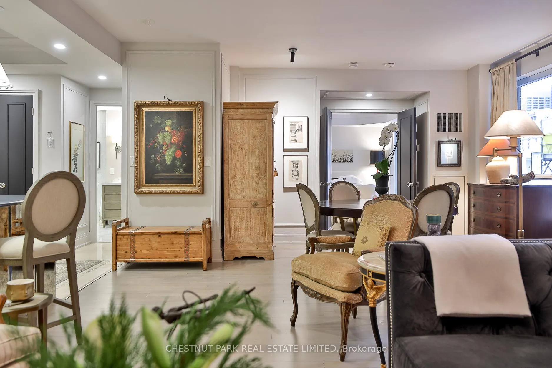 Photo 10 of Unit 508, 99 Avenue Road, Toronto, The Annex — HOMEH