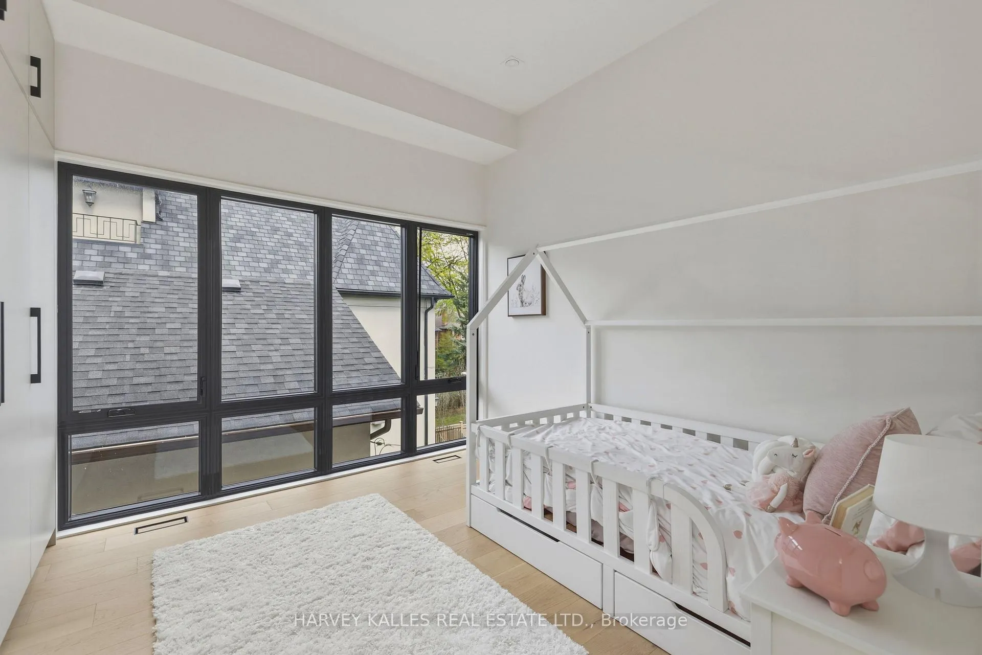 Photo 37 of 261 St Germain Avenue, Toronto, Lawrence Park North — HOMEH