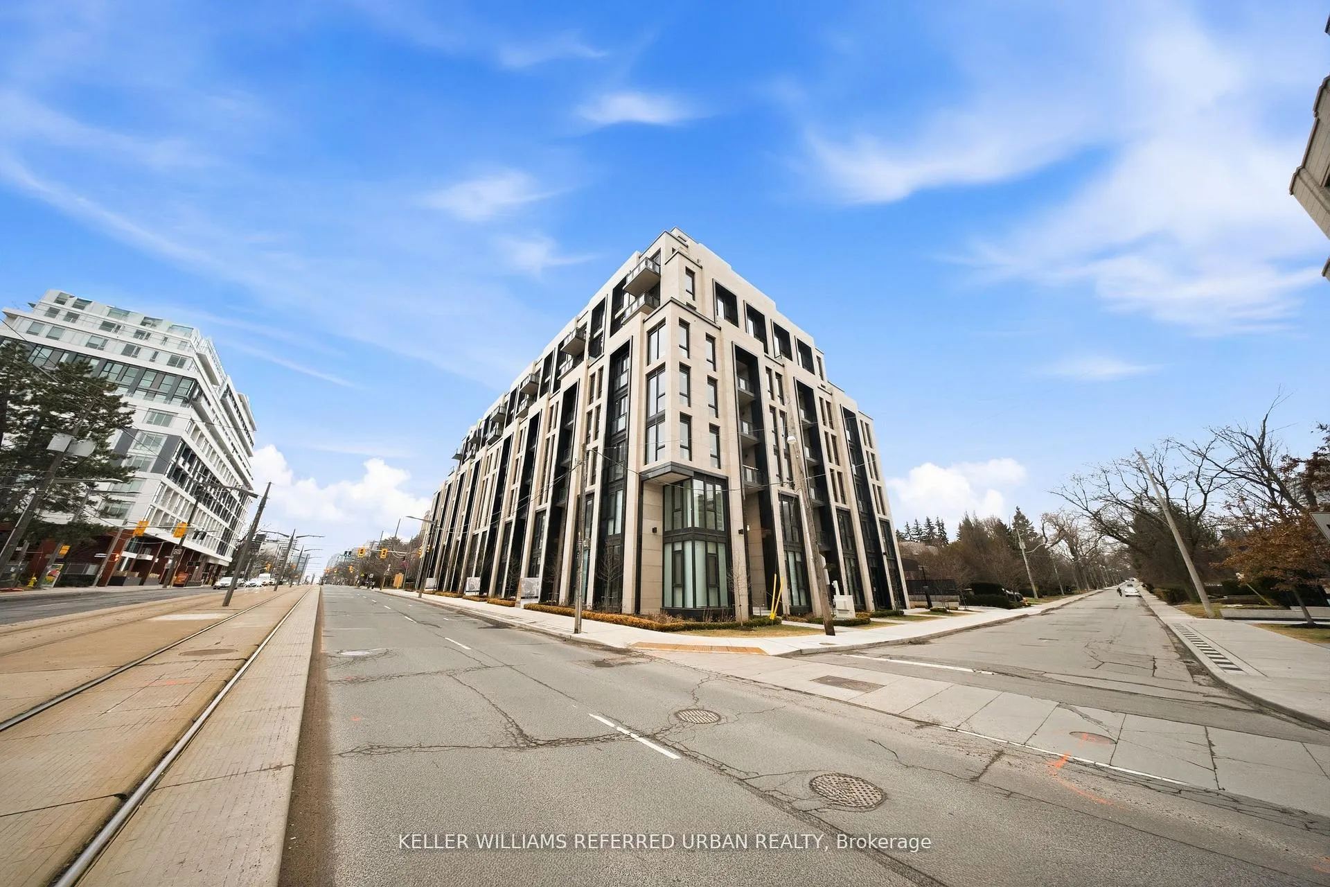 Photo 2 of Unit 607, 2 Forest Hill Road, Toronto, Casa Loma — HOMEH