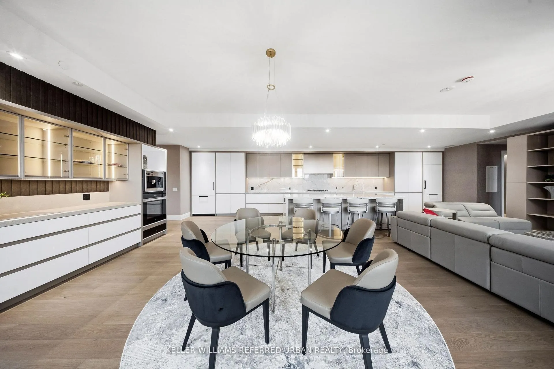 Photo 9 of Unit 607, 2 Forest Hill Road, Toronto, Casa Loma — HOMEH