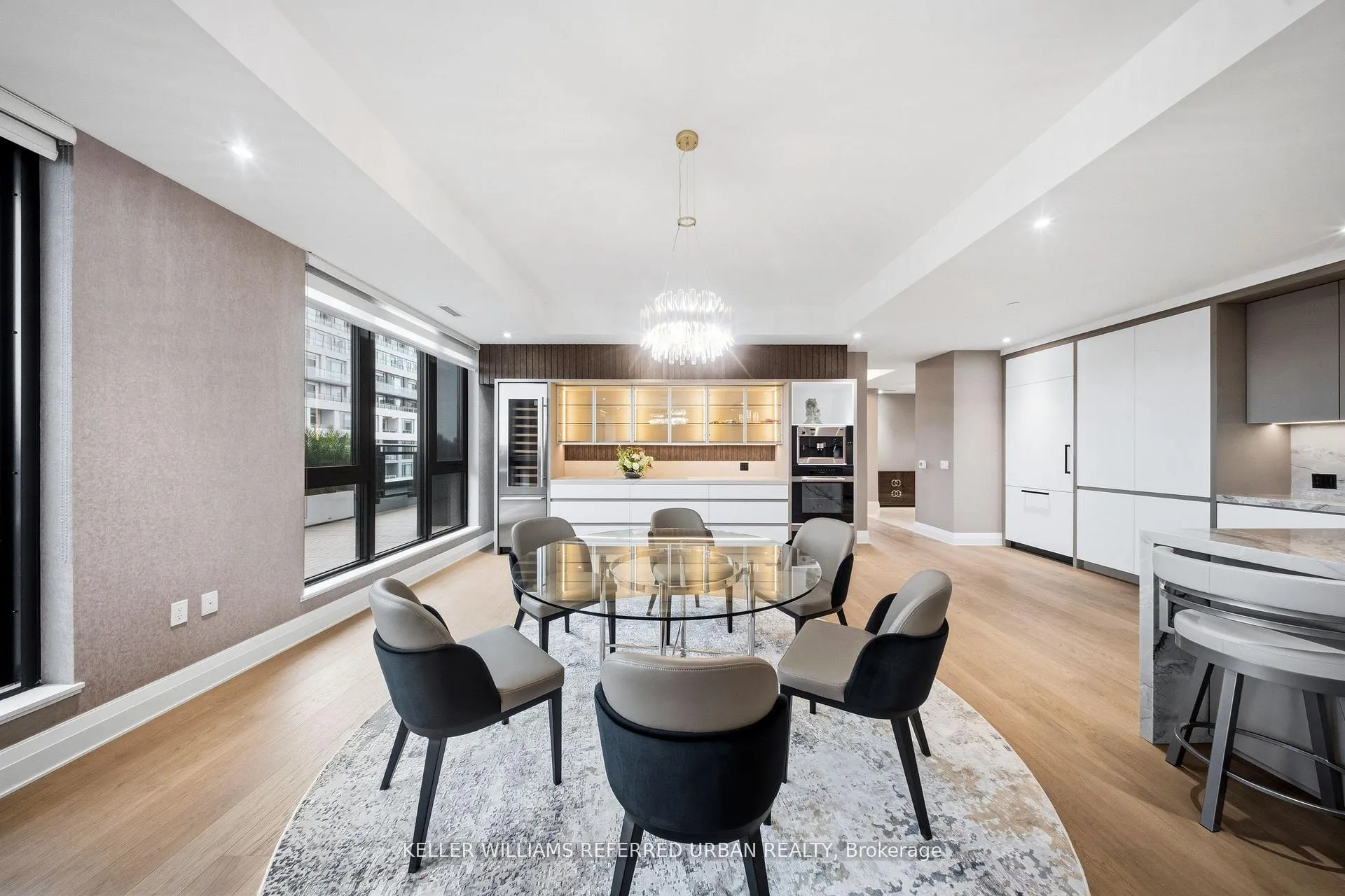 Photo 10 of Unit 607, 2 Forest Hill Road, Toronto, Casa Loma — HOMEH