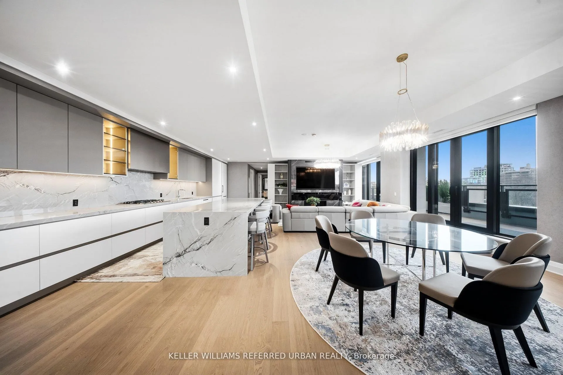 Photo 12 of Unit 607, 2 Forest Hill Road, Toronto, Casa Loma — HOMEH