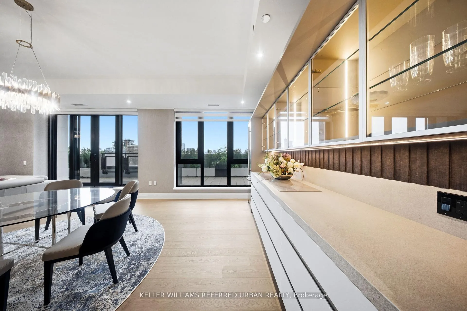 Photo 13 of Unit 607, 2 Forest Hill Road, Toronto, Casa Loma — HOMEH