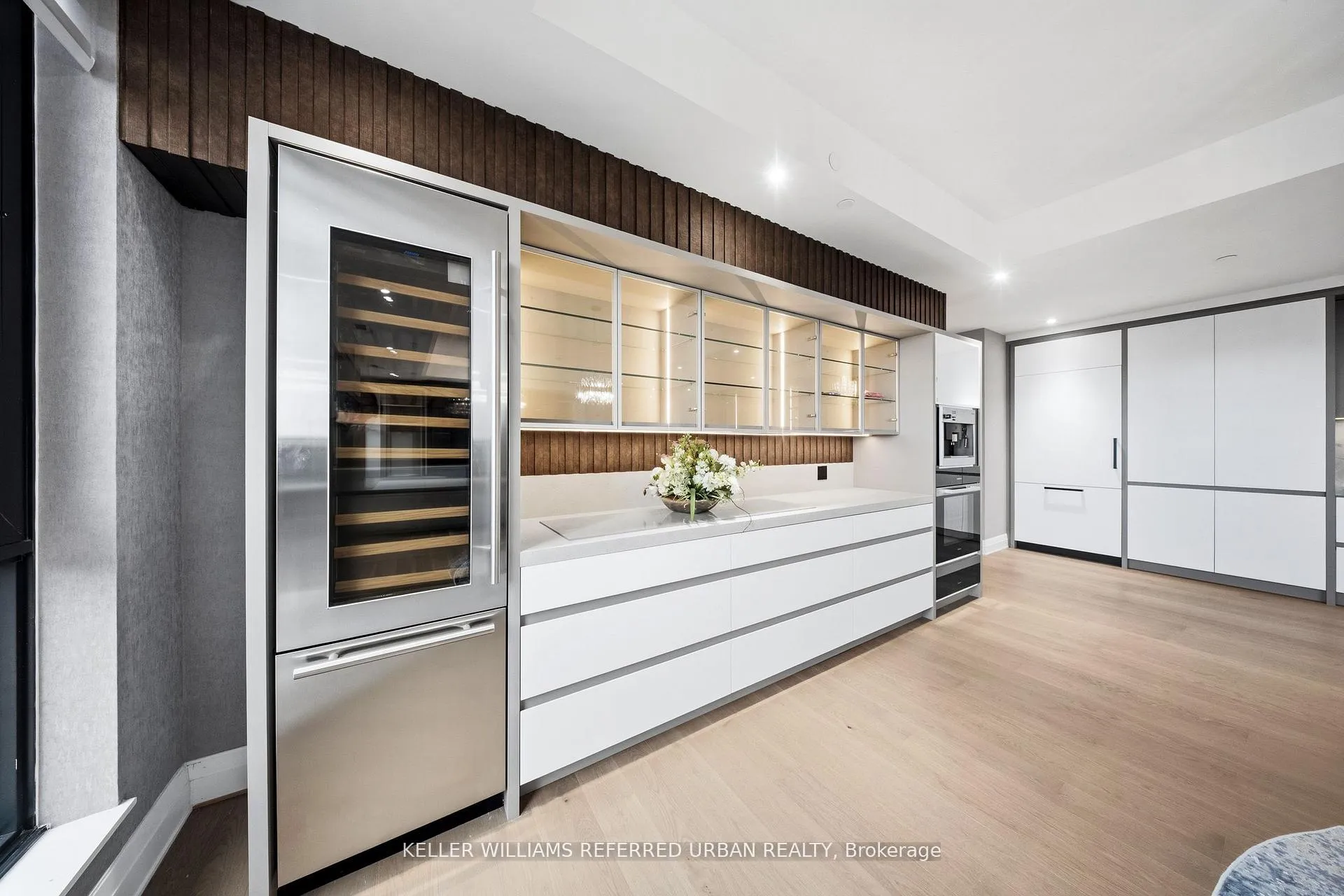 Photo 15 of Unit 607, 2 Forest Hill Road, Toronto, Casa Loma — HOMEH