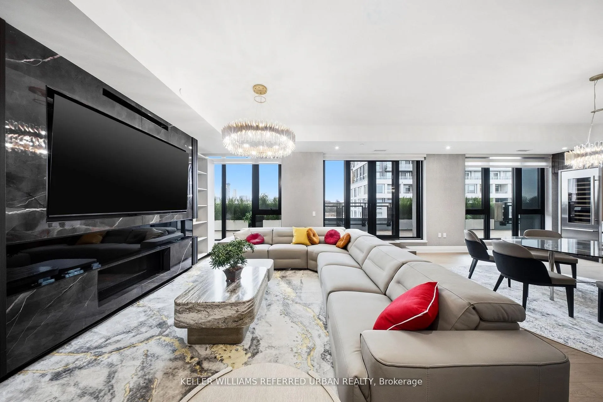 Photo 1 of Unit 607, 2 Forest Hill Road, Toronto, Casa Loma — HOMEH