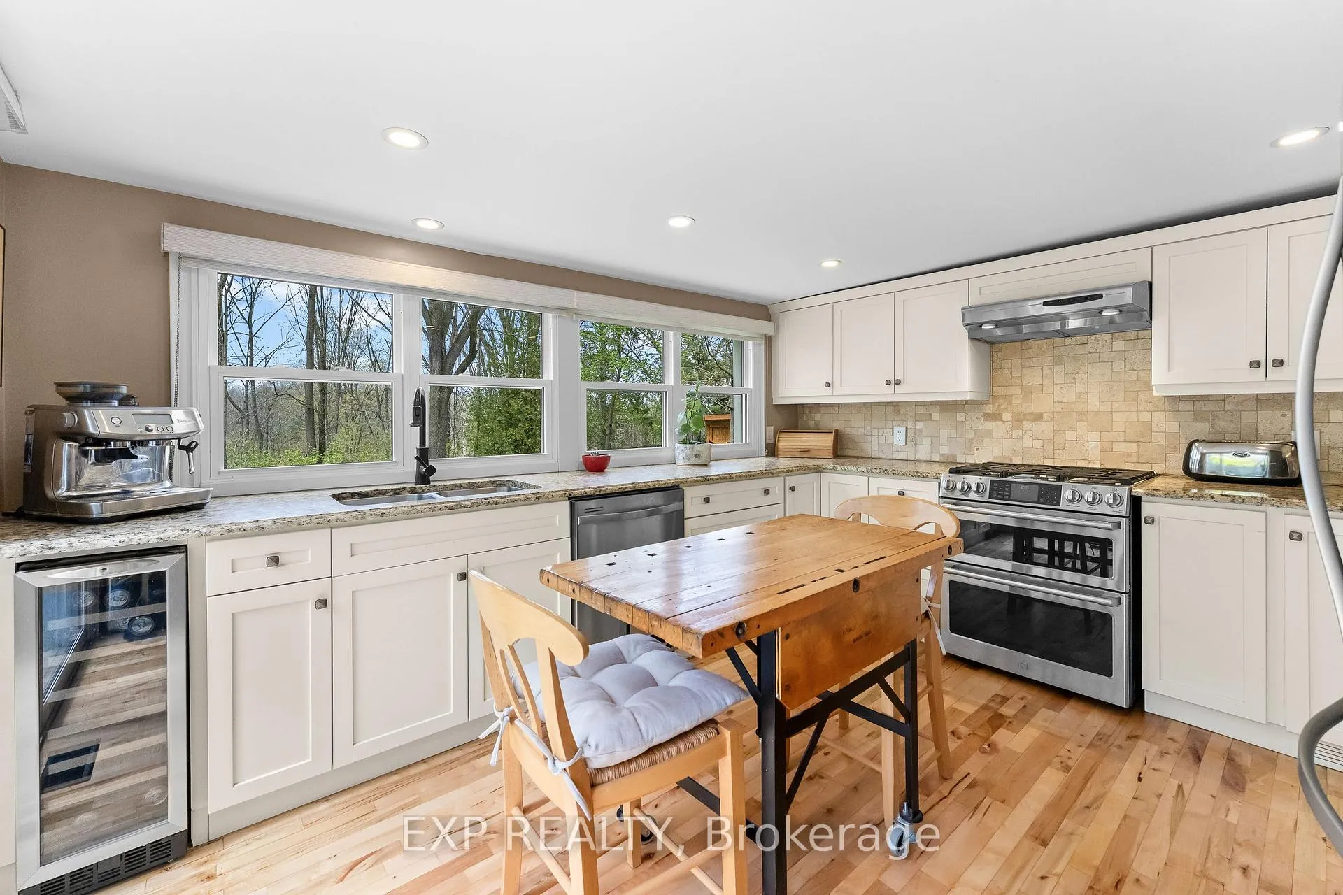 Photo 16 of 4158 Bridgeport Drive, Lincoln, Lincoln-Jordan/Vineland — HOMEH